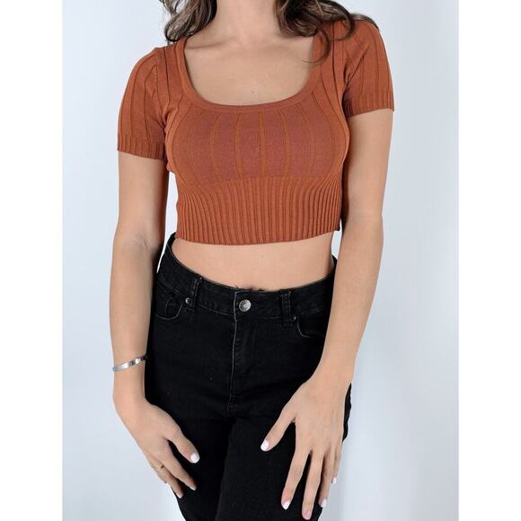 Women's Ribbed Scoop Neck Burnt Orange Short Sleeve Top Size Medium - Picture 1 of 3
